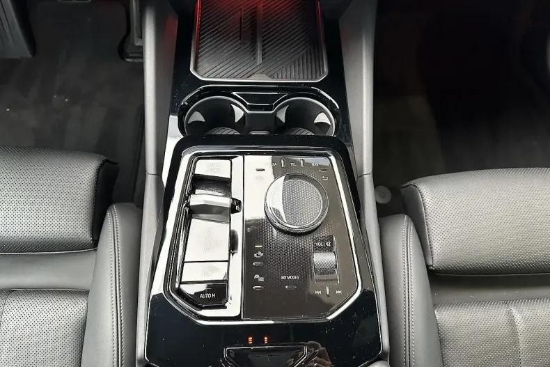 BMW 530 din 2025 cu 14.300 km - oferta BMW179059 - foto 26