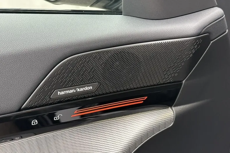 BMW 530 din 2025 cu 14.300 km - oferta BMW179059 - foto 30