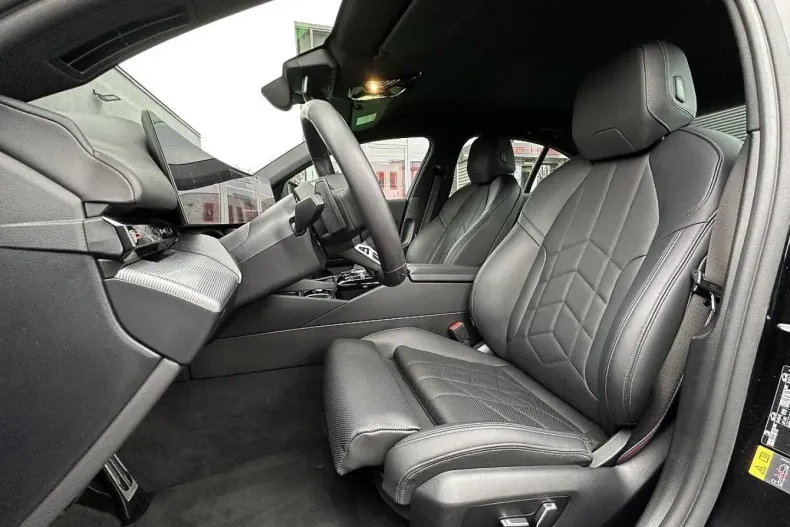 BMW 530 din 2025 cu 14.300 km - oferta BMW179059 - foto 32