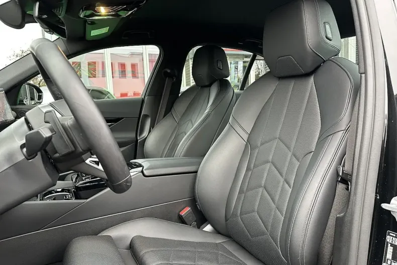 BMW 530 din 2025 cu 14.300 km - oferta BMW179059 - foto 33