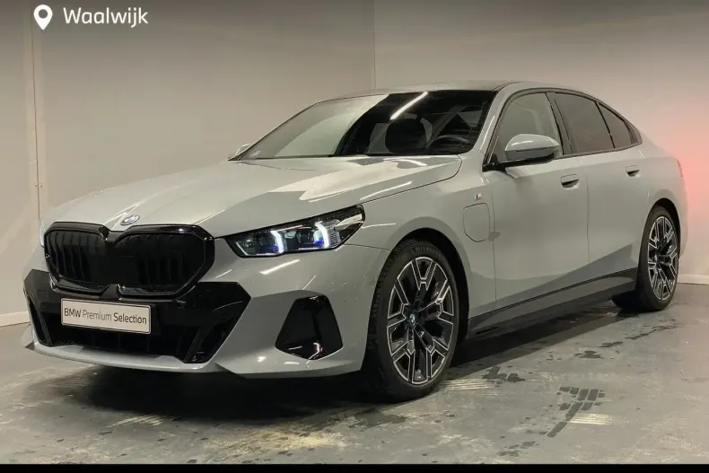 BMW 530 din 2024 cu 27.476 km - oferta BMW179061 - foto 1