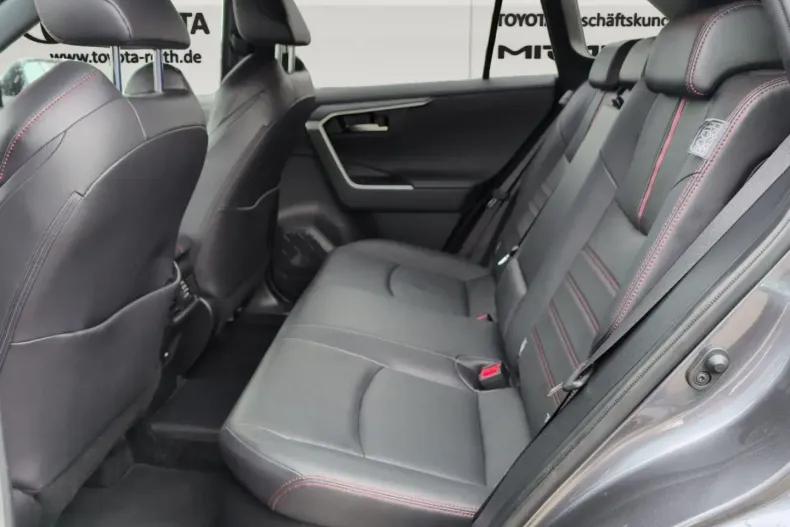 Toyota RAV4 din 2021 cu 68.426 km - oferta TOY179063 - foto 3