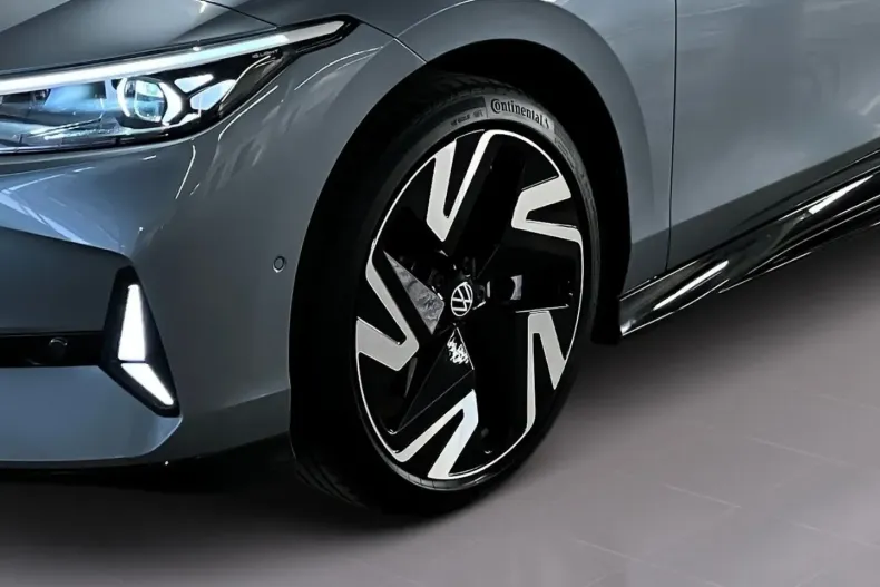 Volkswagen ID.7 din 2025 cu 19.750 km - oferta VOL179065 - foto 6