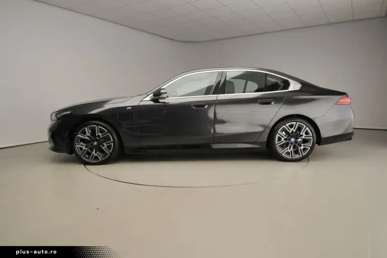 BMW 530 din 2025 cu 26.000 km - oferta BMW179066 - foto 2