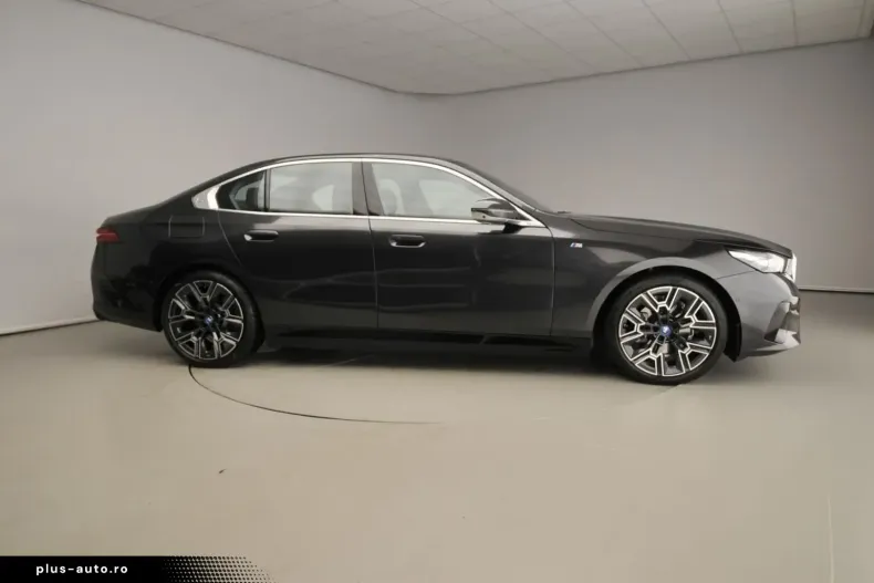 BMW 530 din 2025 cu 26.000 km - oferta BMW179066 - foto 4