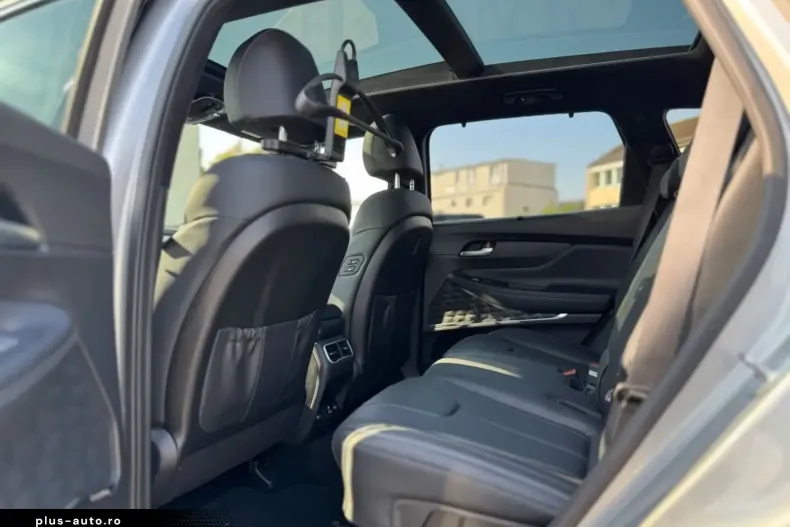 Hyundai SANTA FE din 2023 cu 59.999 km - oferta HYU179071 - foto 12