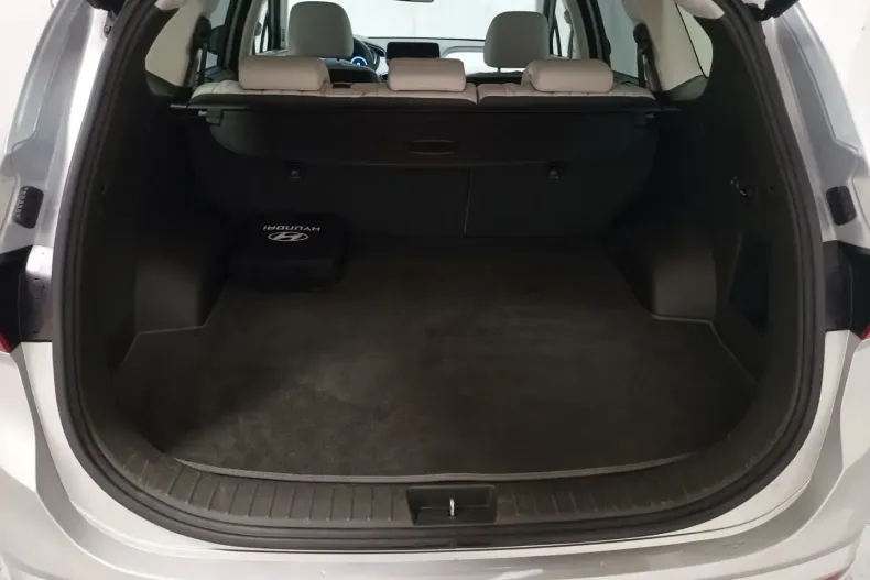 Hyundai SANTA FE din 2023 cu 65.216 km - oferta HYU179076 - foto 5