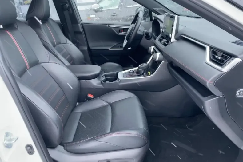 Toyota RAV4 din 2021 cu 44.620 km - oferta TOY179082 - foto 2