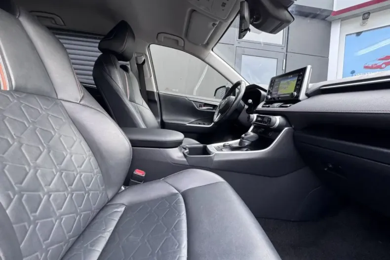 Toyota RAV4 din 2022 cu 72.350 km - oferta TOY179083 - foto 7