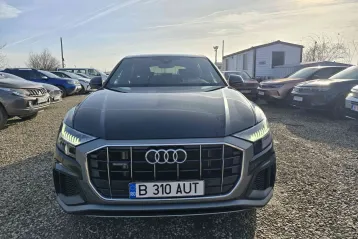 Audi Q8 din 2023 - oferta AUD179084