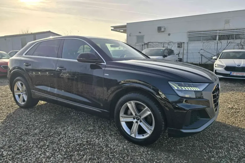 Audi Q8 din 2023 cu 105.442 km - oferta AUD179084 - foto 6