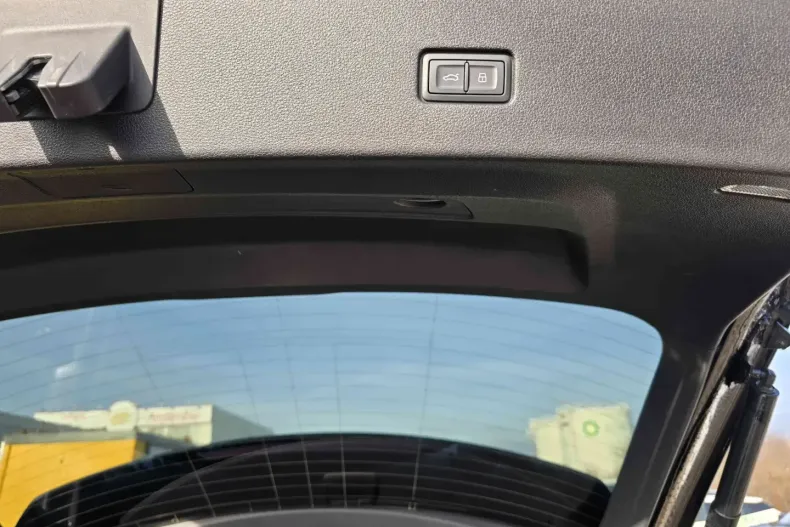 Audi Q8 din 2023 cu 105.442 km - oferta AUD179084 - foto 8