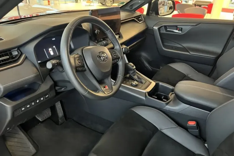 Toyota RAV4 din 2024 cu 9.762 km - oferta TOY179085 - foto 4