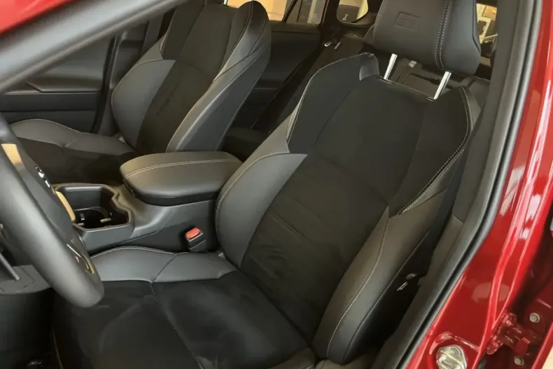 Toyota RAV4 din 2024 cu 9.762 km - oferta TOY179085 - foto 11