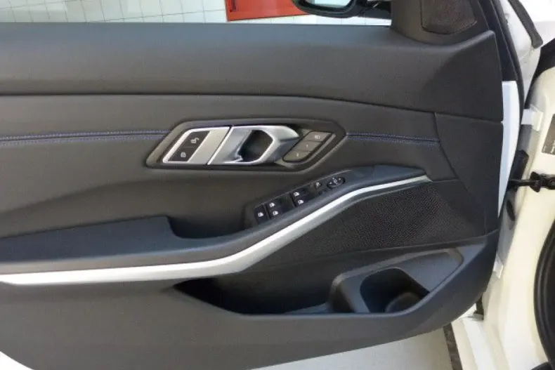 BMW 320 din 2023 cu 60.000 km - oferta BMW179088 - foto 12