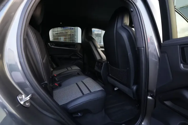 Porsche Cayenne din 2024 cu 8.500 km - oferta POR179092 - foto 14