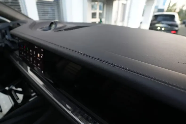 Porsche Cayenne din 2024 cu 8.500 km - oferta POR179092 - foto 25