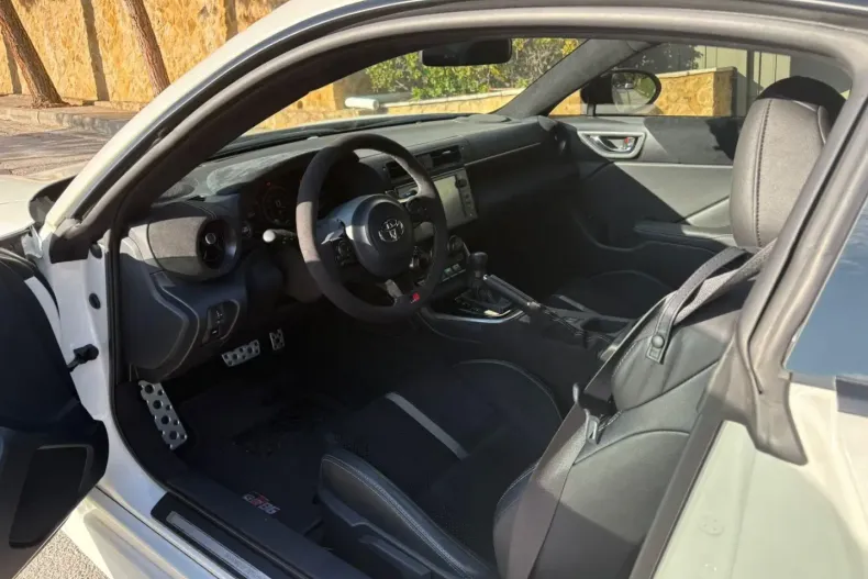 Toyota GR86 din 2023 cu 4.503 km - oferta TOY179095 - foto 11