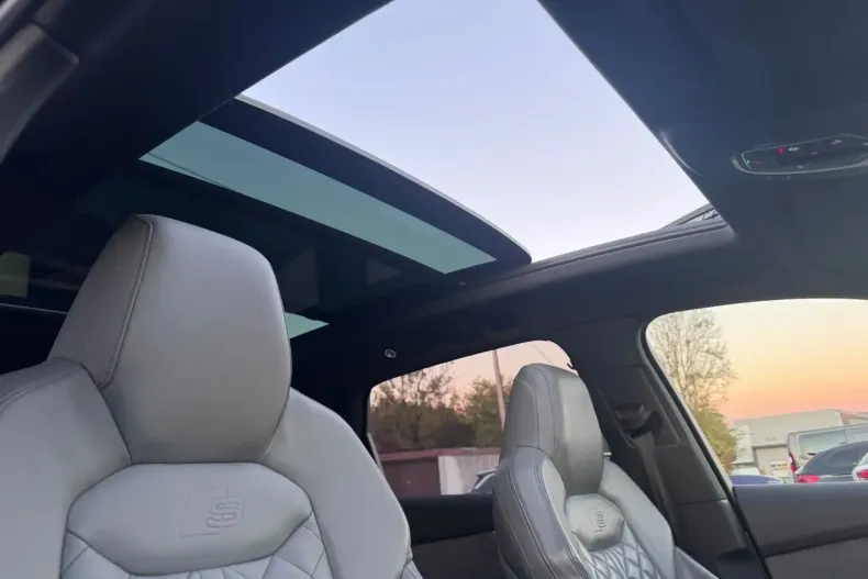 Audi Q7 din 2021 cu 78.000 km - oferta AUD179101 - foto 12