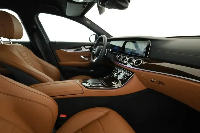 Mercedes-Benz E 450 din 2021 cu 19.386 km - oferta MER179102 - foto 17