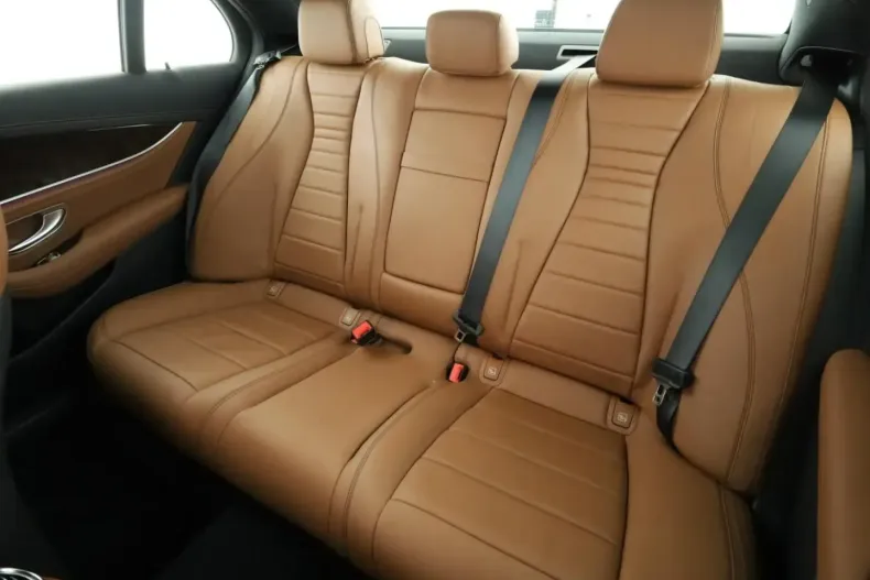 Mercedes-Benz E 450 din 2021 cu 19.386 km - oferta MER179102 - foto 18