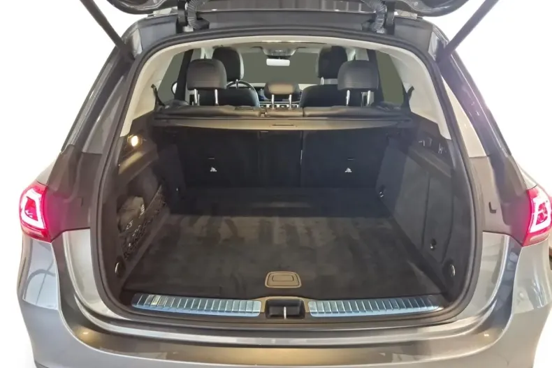 Mercedes-Benz GLE 400 (Clasa GLE) din 2022 cu 46.441 km - oferta MER179103 - foto 6