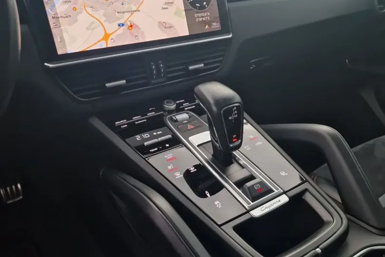 Porsche Cayenne din 2021 cu 49.217 km - oferta POR179105 - foto 11