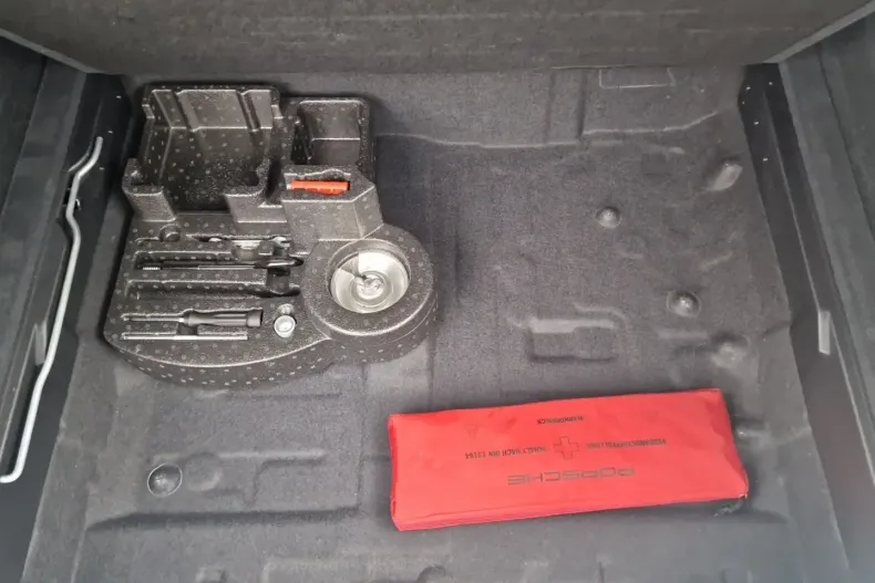 Porsche Cayenne din 2021 cu 49.217 km - oferta POR179105 - foto 19