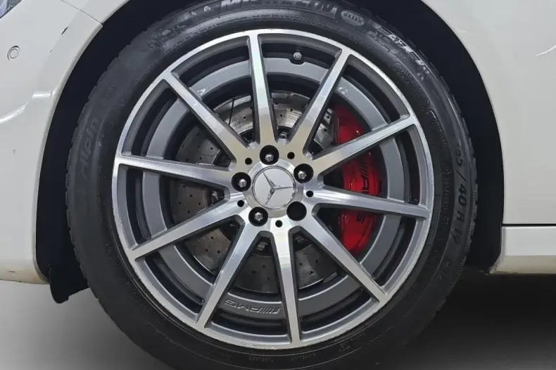 Mercedes-Benz E 63 AMG (Clasa E) din 2021 cu 51.895 km - oferta MER179110 - foto 5