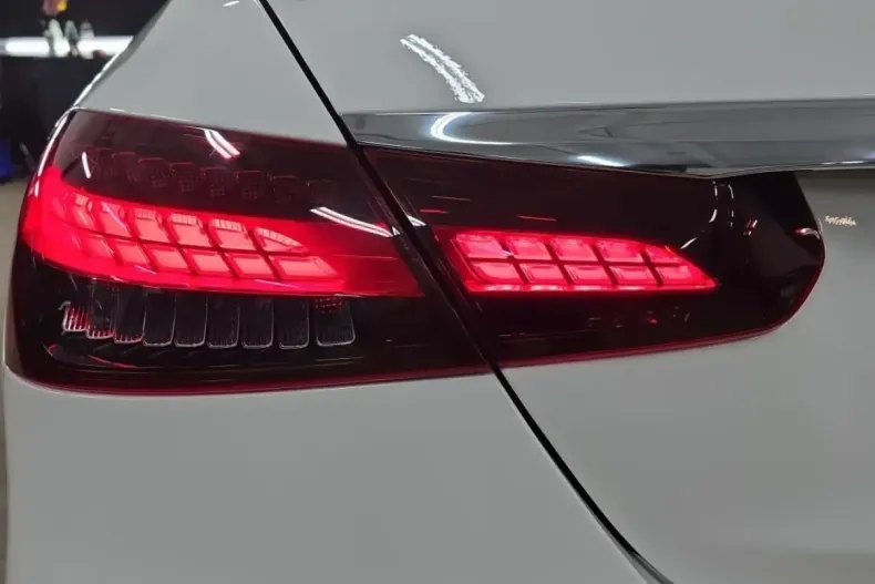 Mercedes-Benz E 63 AMG (Clasa E) din 2021 cu 51.895 km - oferta MER179110 - foto 12