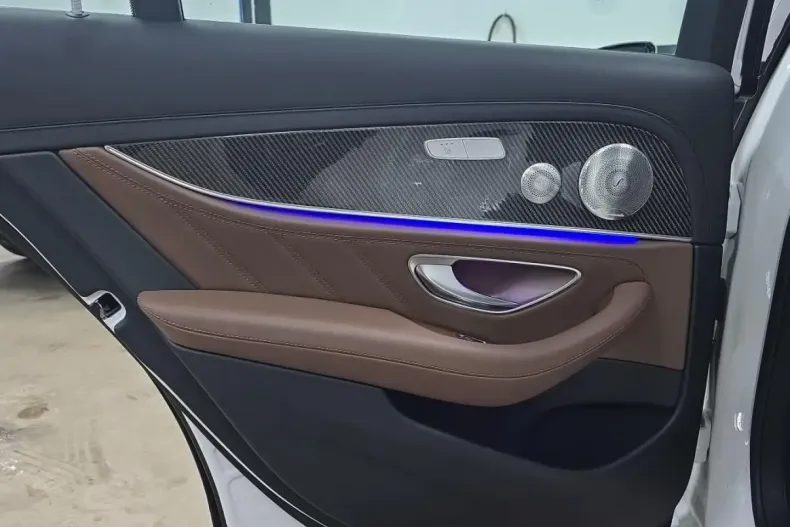 Mercedes-Benz E 63 AMG (Clasa E) din 2021 cu 51.895 km - oferta MER179110 - foto 23