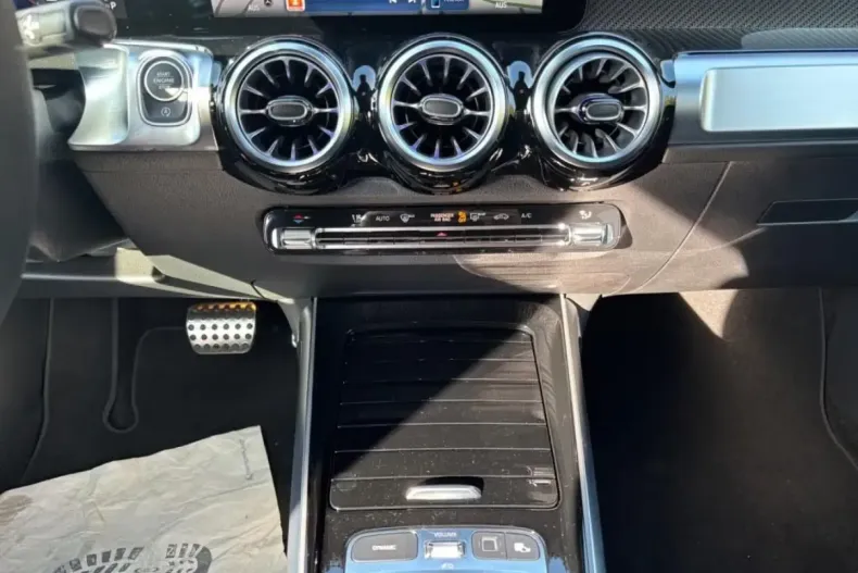 Mercedes-Benz GLB 220 (Clasa GLB) din 2025 cu 9.900 km - oferta MER179113 - foto 7