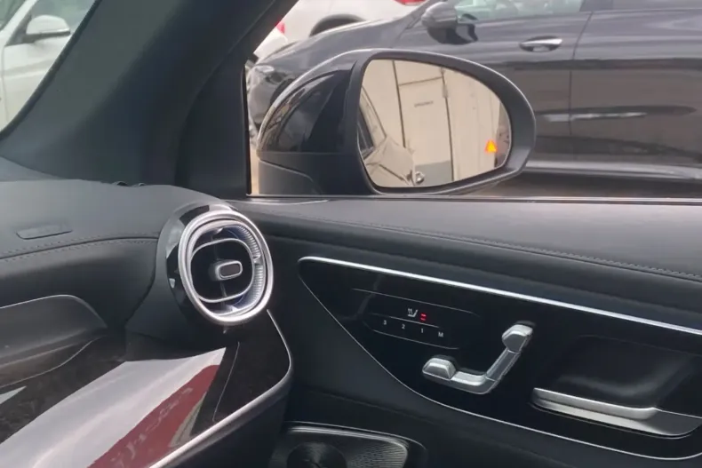 Mercedes-Benz GLC 200 (Clasa GLC) din 2024 cu 24.168 km - oferta MER179114 - foto 30