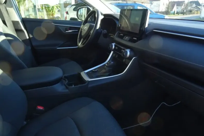 Toyota RAV4 din 2023 cu 23.000 km - oferta TOY179116 - foto 2