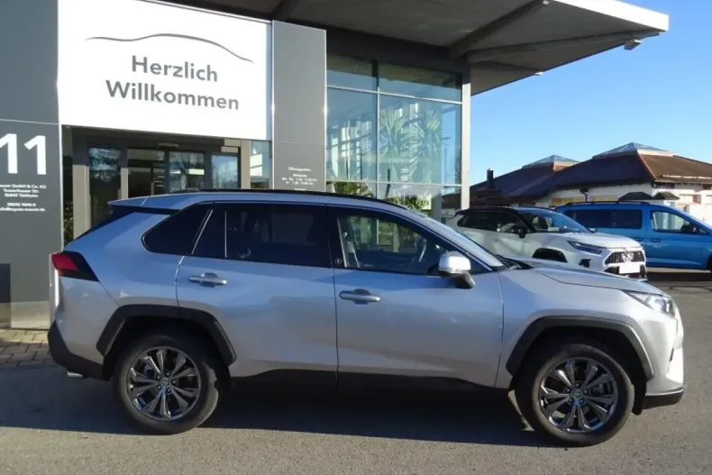 Toyota RAV4 din 2023 cu 23.000 km - oferta TOY179116 - foto 9