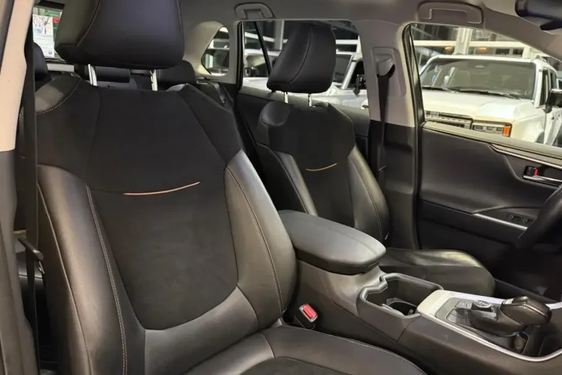 Toyota RAV4 din 2023 cu 29.380 km - oferta TOY179117 - foto 17