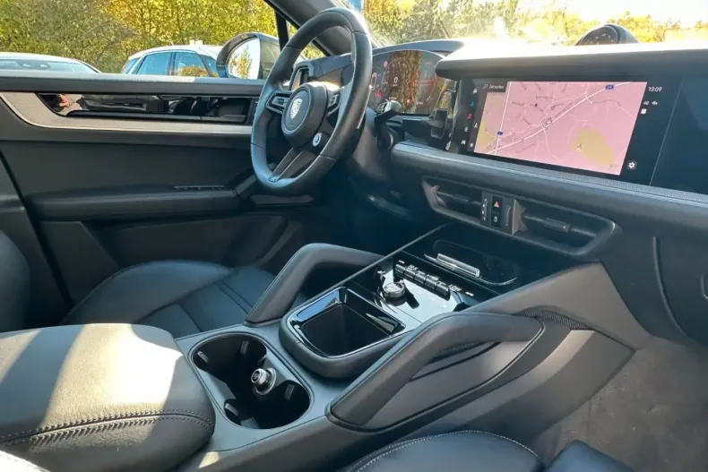 Porsche Cayenne din 2024 cu 3.800 km - oferta POR179118 - foto 4