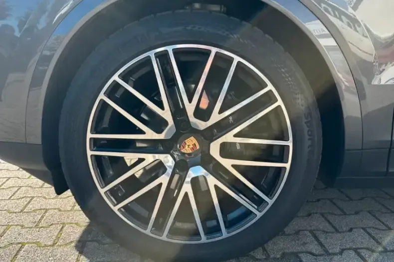 Porsche Cayenne din 2024 cu 3.800 km - oferta POR179118 - foto 14