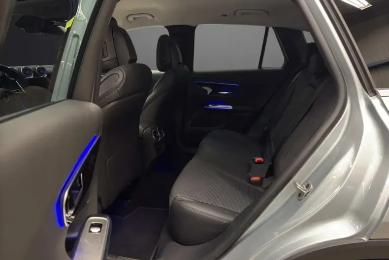 Mercedes-Benz GLC 200 din 2024 cu 7.053 km - oferta MER179125 - foto 8