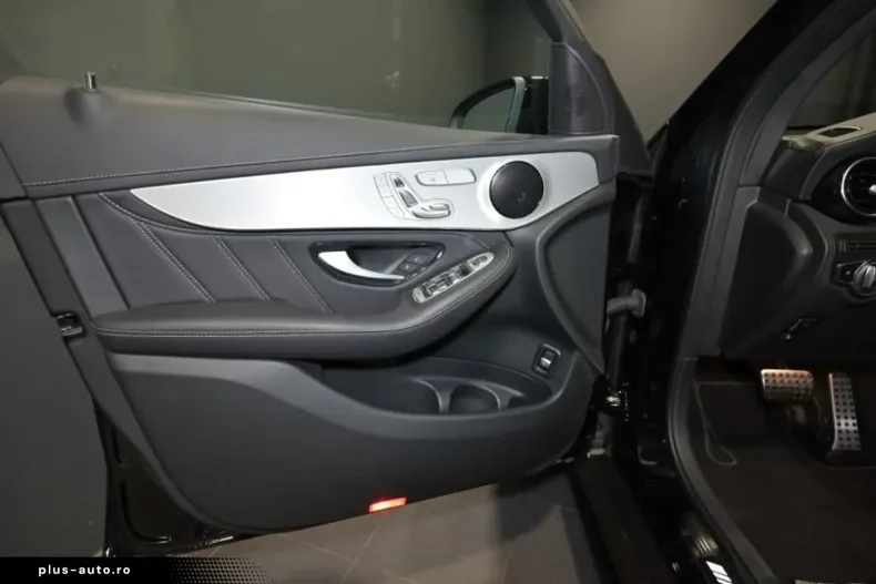 Mercedes-Benz GLC 63 AMG din 2023 cu 28.850 km - oferta MER179126 - foto 19