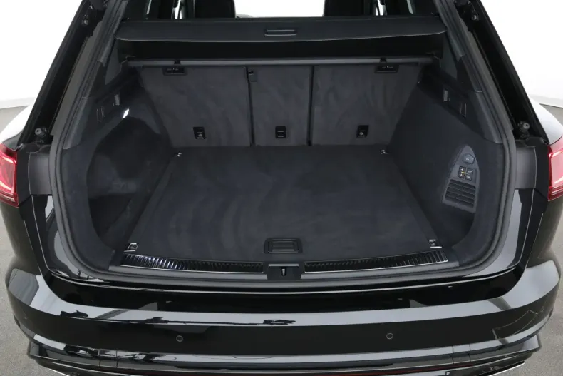 Volkswagen Touareg din 2025 cu 13.550 km - oferta VOL179143 - foto 25