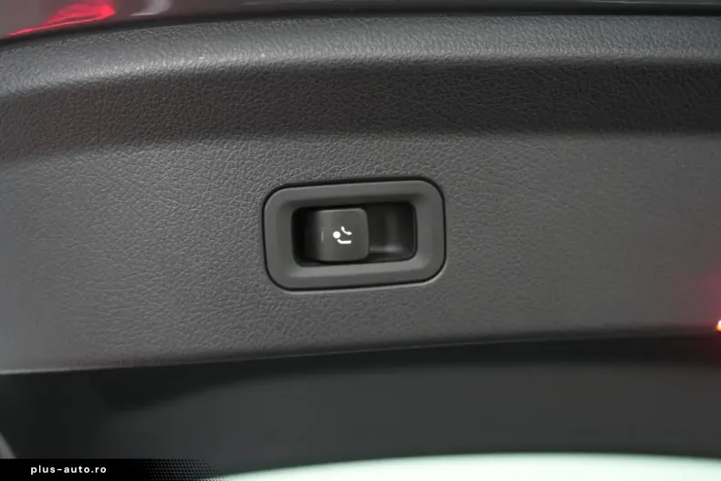 Mercedes-Benz GLE 63 AMG din 2022 cu 24.000 km - oferta MER179151 - foto 36