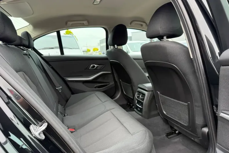 BMW 320 din 2024 cu 45.000 km - oferta BMW179163 - foto 29