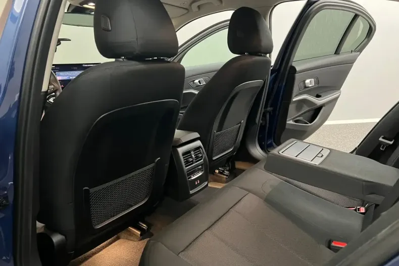 BMW 320 din 2023 cu 31.000 km - oferta BMW179166 - foto 11