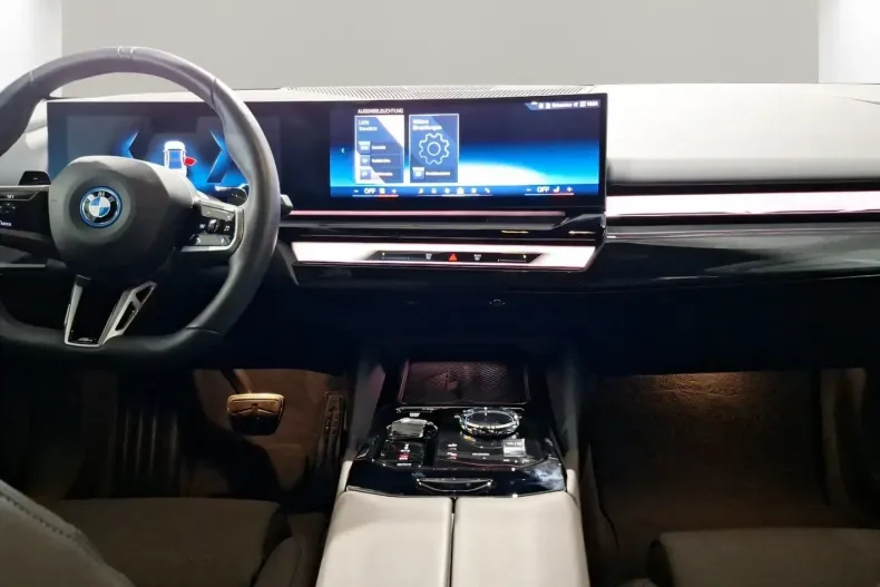BMW 550 din 2024 cu 31.744 km - oferta BMW179167 - foto 8