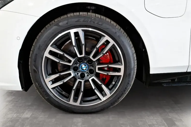 BMW 550 din 2024 cu 31.744 km - oferta BMW179167 - foto 9