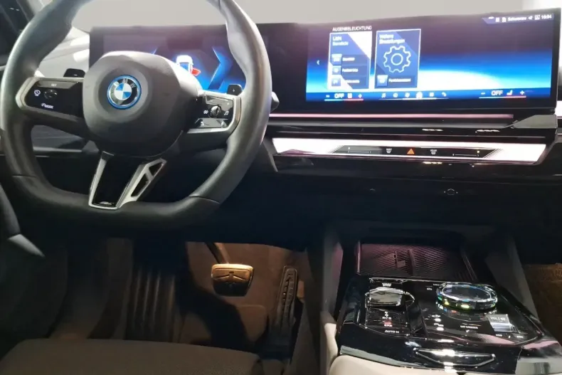 BMW 550 din 2024 cu 31.744 km - oferta BMW179167 - foto 13