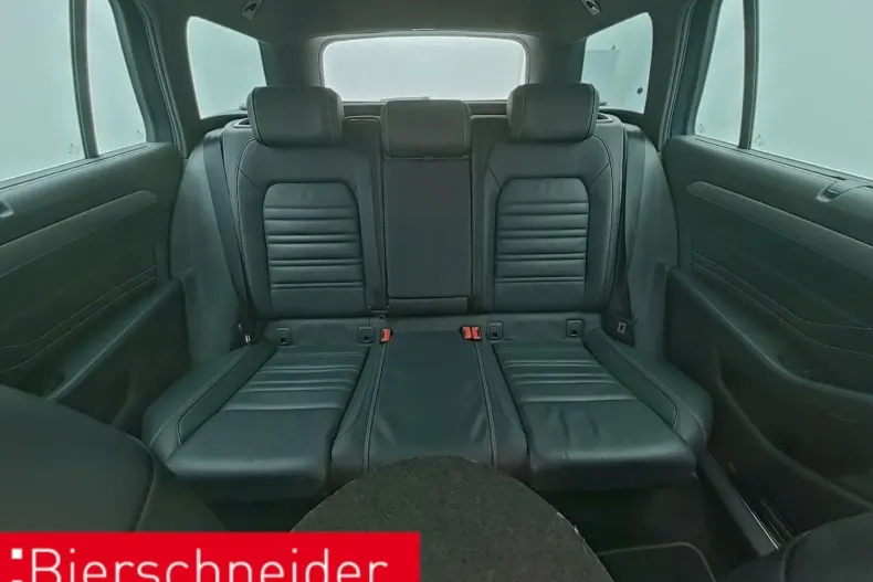 Volkswagen Passat Variant din 2022 cu 35.660 km - oferta VOL179168 - foto 14