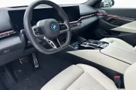 BMW 550 din 2024 cu 16.872 km - oferta BMW179175 - foto 11