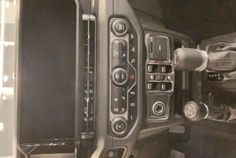 Jeep Wrangler din 2025 cu 7.500 km - oferta JEE179177 - foto 9